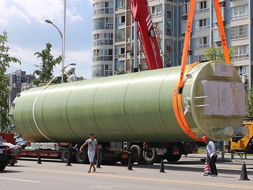 明珠泵業(yè)—地鐵下穿隧道一體化預(yù)制泵站吊裝現(xiàn)場(chǎng)！